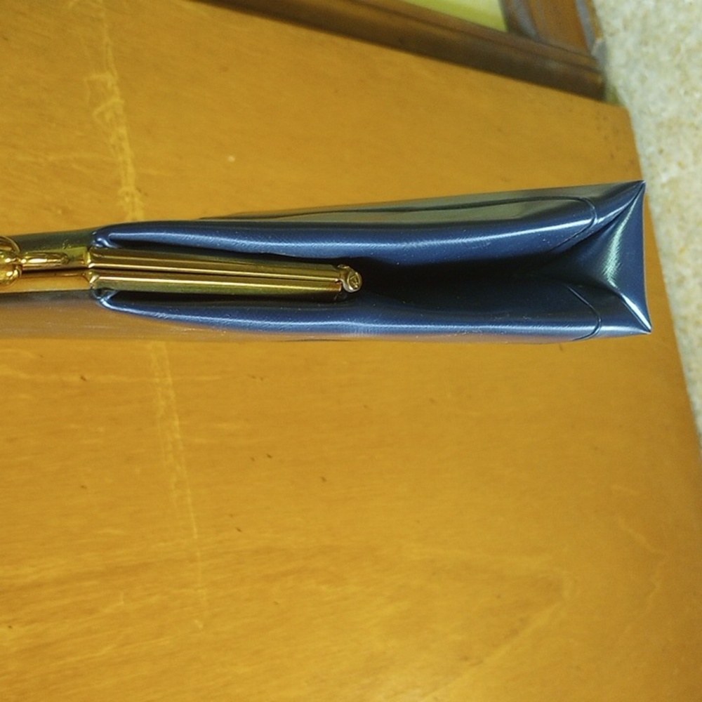 Vintage Navy Blue Dover Leather Handbag, Gold Trim, Zippered Pouch - Picture 3 of 5